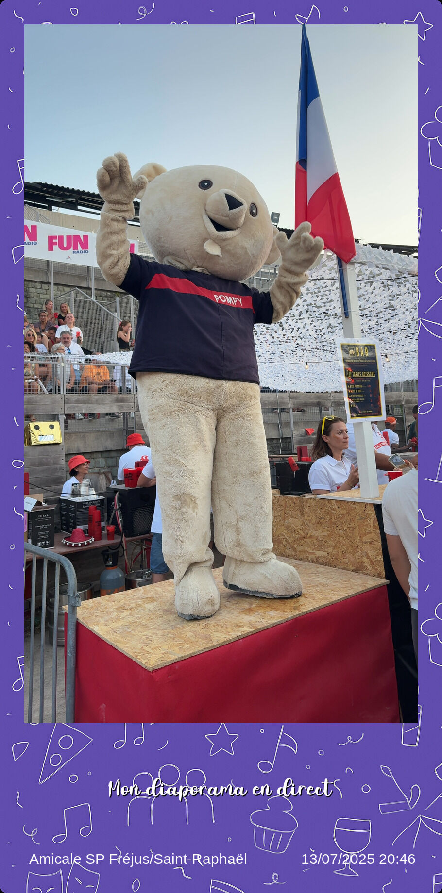 Bal des Pompiers à Fréjus - Photo live