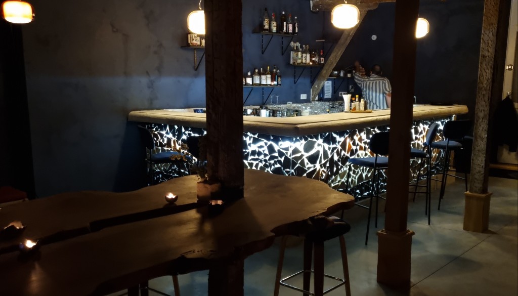 photosharing-pour-restaurants-et-bars-dynamisez-votre-discotheque-avec-notre-application-interactive